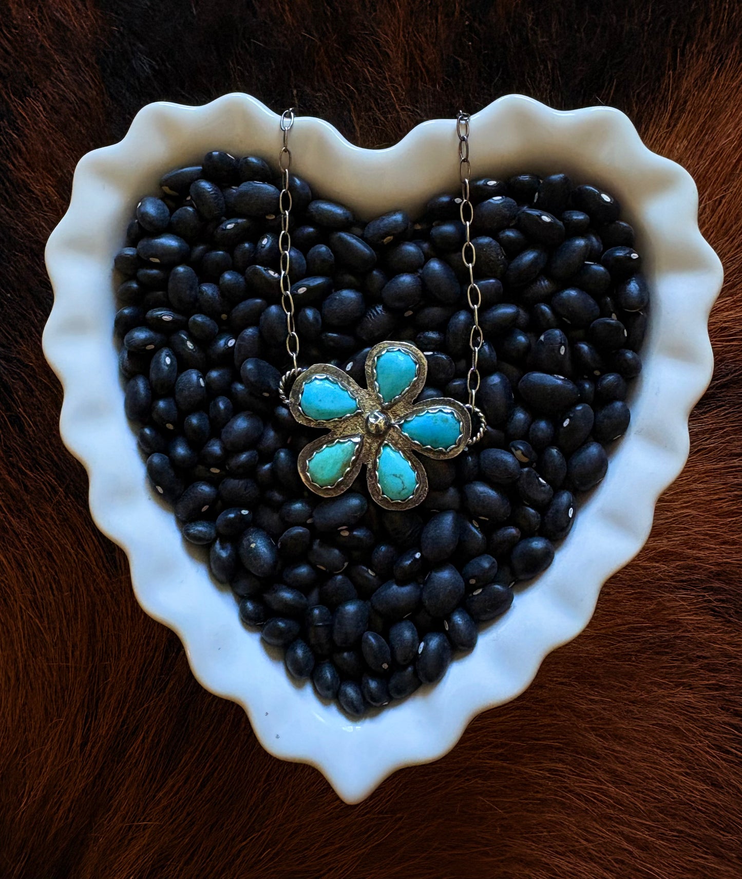 kingman flower choker