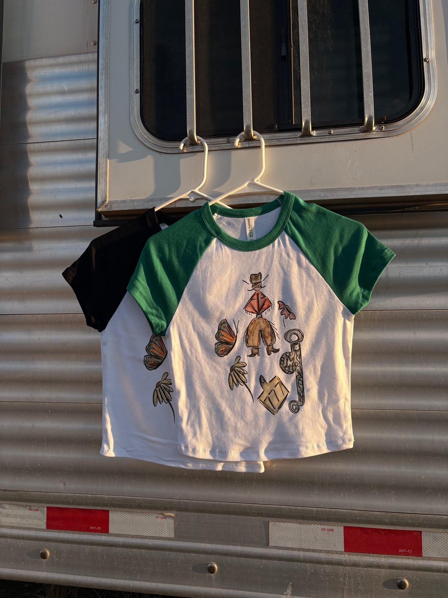 green mariposa caboy tee